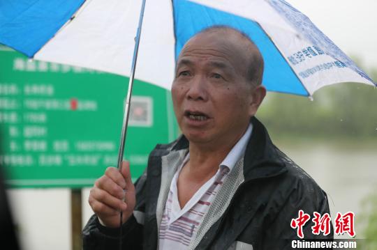 浙江海盐65岁老党员河长：治水治污“治”人心